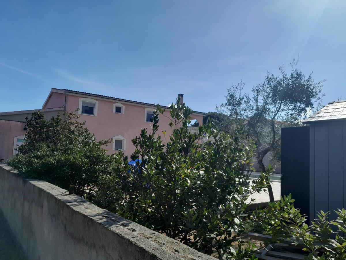 Caliente Apartments Vir B エクステリア 写真